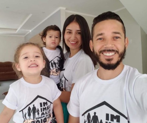 Pastor e Familia 1.jpg